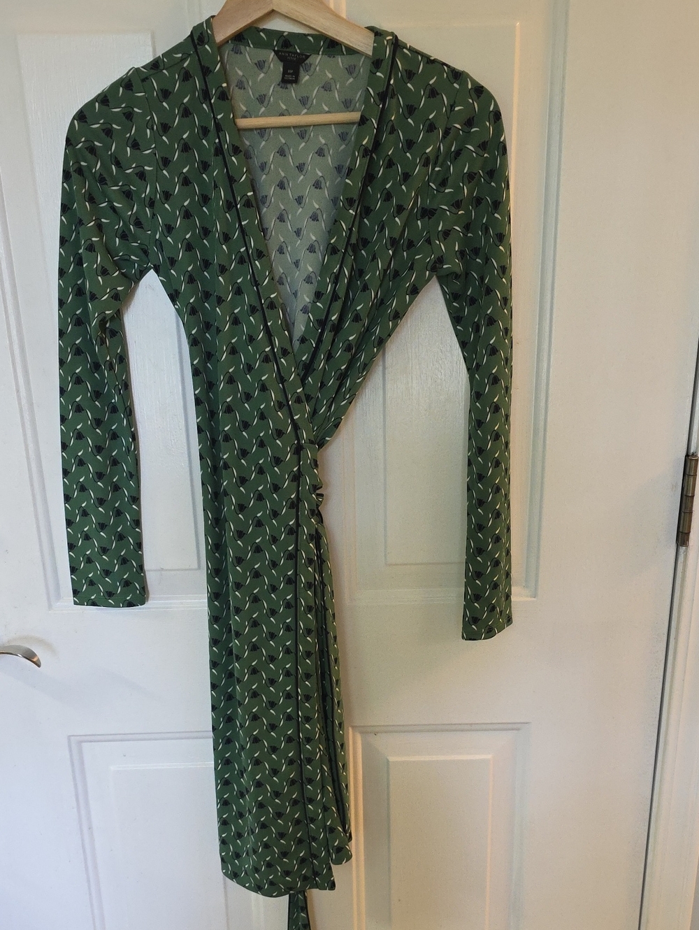 Ann Taylor Olive Green Leaf-Print Wrap Dress with Long Sleeves